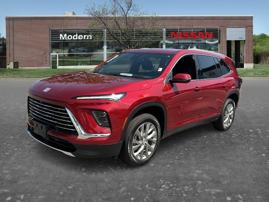 Used 2025 Buick Enclave Preferred FWD image 1