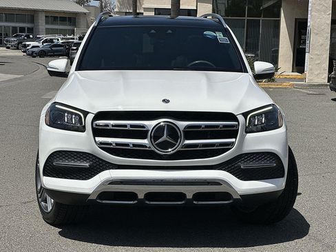 Used 2022 Mercedes-Benz GLS 450 4MATIC image 2