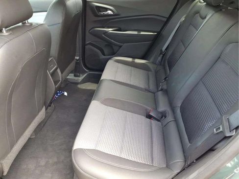 Used 2025 Chevrolet Trax LT FWD image 12
