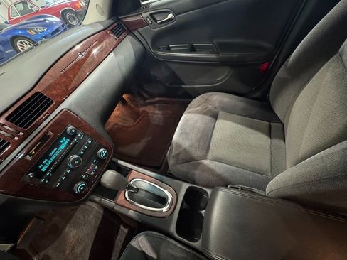 Used 2009 Chevrolet Impala LT image 19