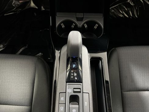 Used 2025 Toyota Prius LE image 21