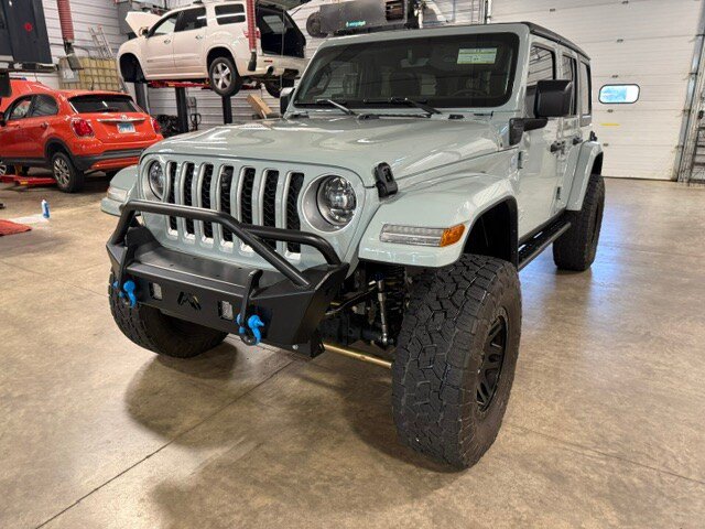 Used 2023 Jeep Wrangler Unlimited Sahara w/ Dual Top Group AWD/4WD image 41