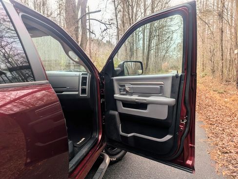 Used 2017 RAM 1500 Big Horn image 10