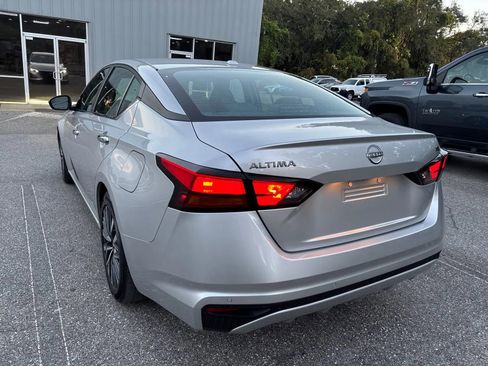 Used 2024 Nissan Altima 2.5 SV image 7