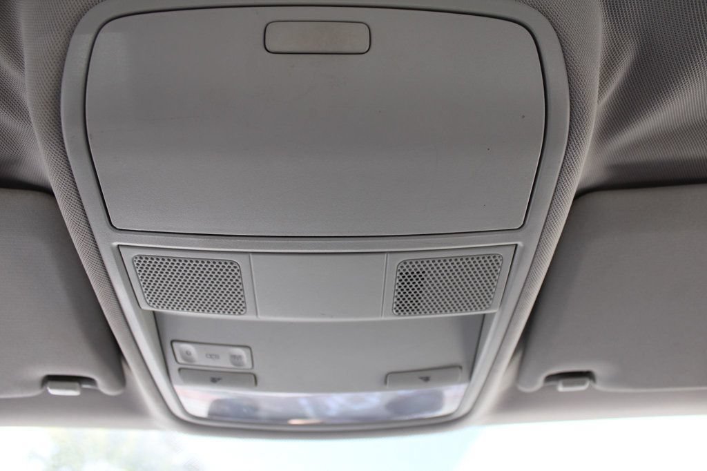 Used 2014 Volkswagen Tiguan S FWD image 19