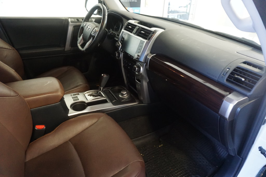 Used 2023 Toyota 4Runner Limited AWD/4WD image 25