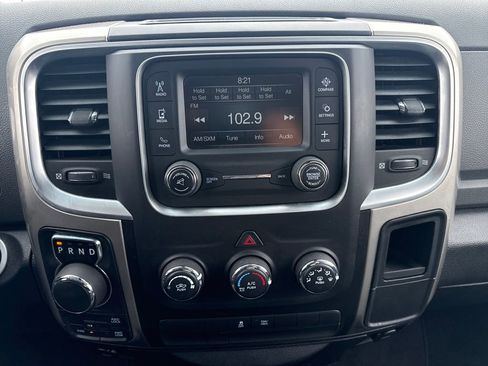 Used 2018 RAM 1500 Classic SLT image 17