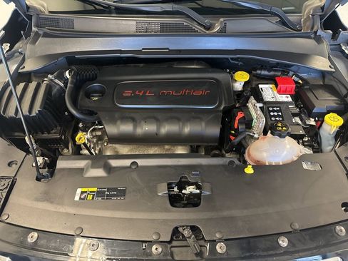 Used 2022 Jeep Compass Limited image 7