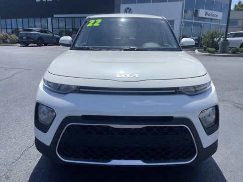 Certified 2022 Kia Soul LX w/ Technology Package FWD image 2