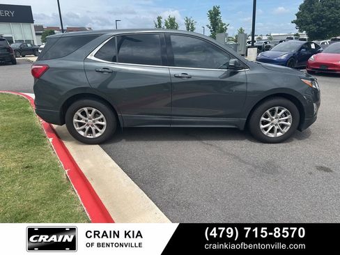 Used 2018 Chevrolet Equinox LT FWD image 3
