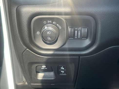 Used 2025 RAM 1500 Laramie AWD/4WD image 30