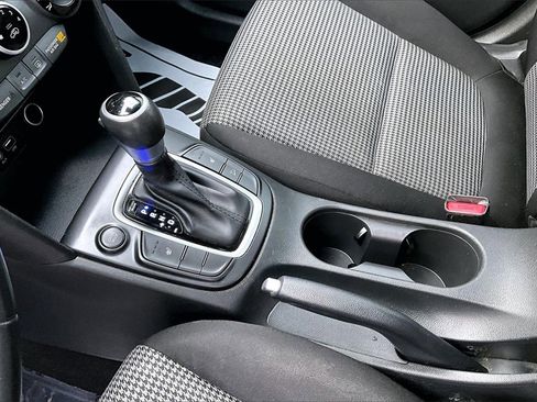 Used 2020 Hyundai Kona SEL image 17