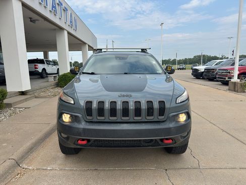 Used 2014 Jeep Cherokee Trailhawk w/ Technology Group AWD/4WD image 11