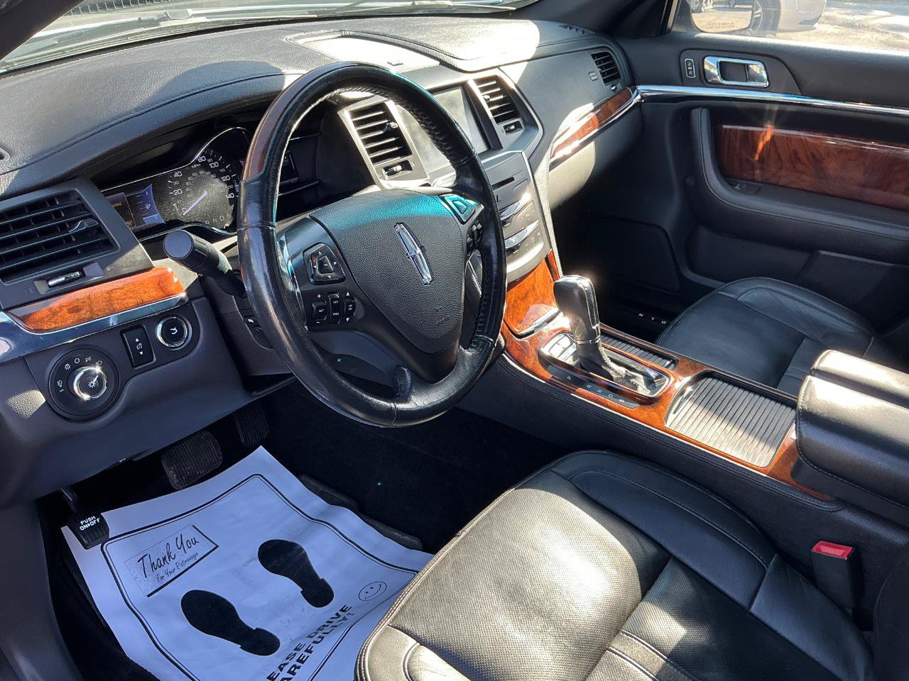Used 2013 Lincoln MKS AWD image 15