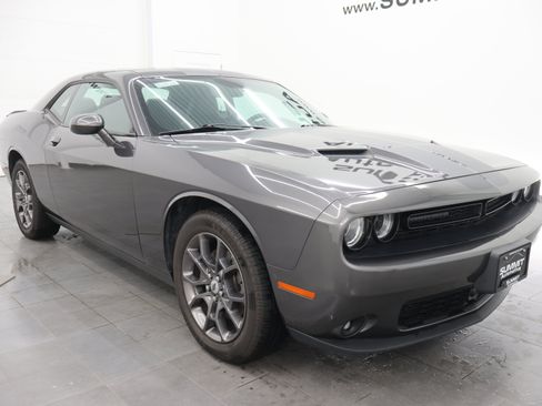 Used 2018 Dodge Challenger GT AWD/4WD image 2