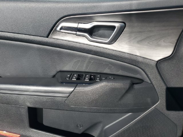 Certified 2024 Kia Sportage X-Line AWD/4WD image 14