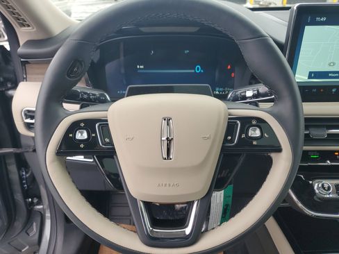 New 2026 Lincoln Corsair Grand Touring image 16