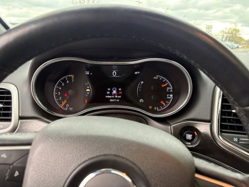 Used 2018 Jeep Grand Cherokee Limited AWD/4WD image 13