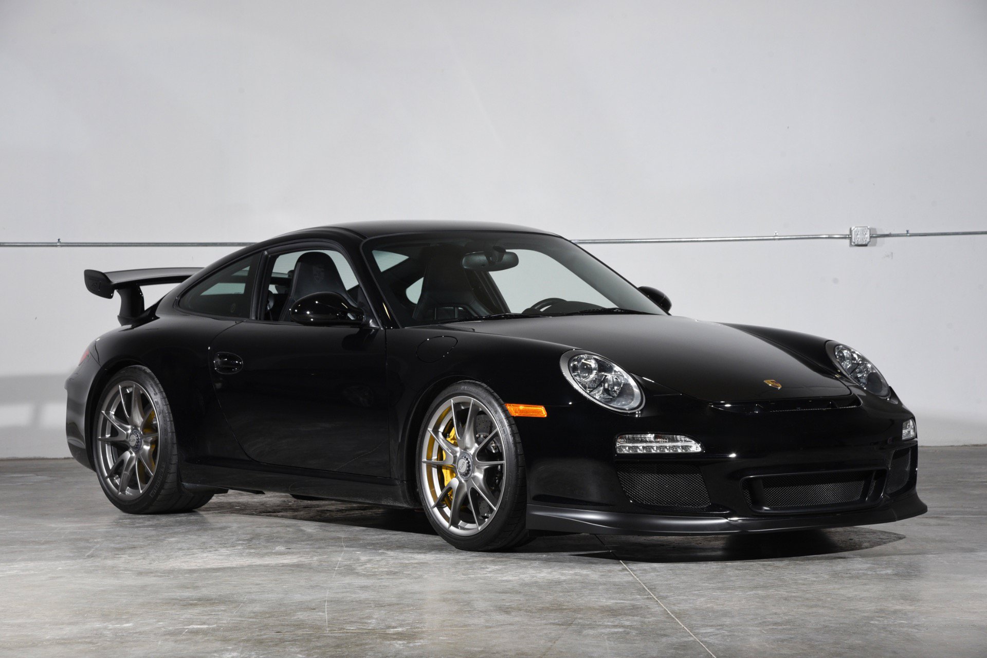 Used 2010 Porsche 911 GT3 RWD image 8