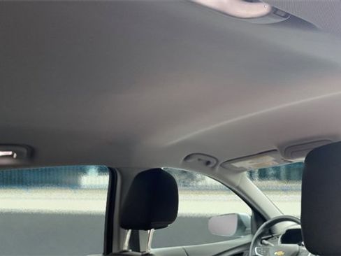 Used 2023 Chevrolet Equinox LT image 16