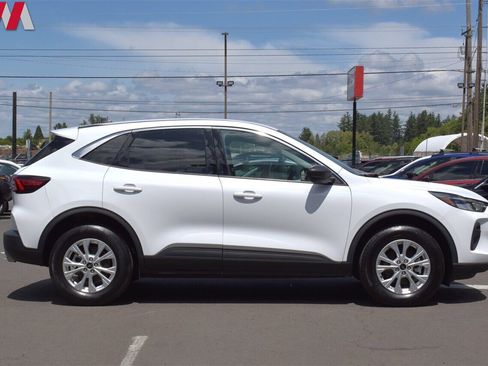 Used 2023 Ford Escape Active image 6