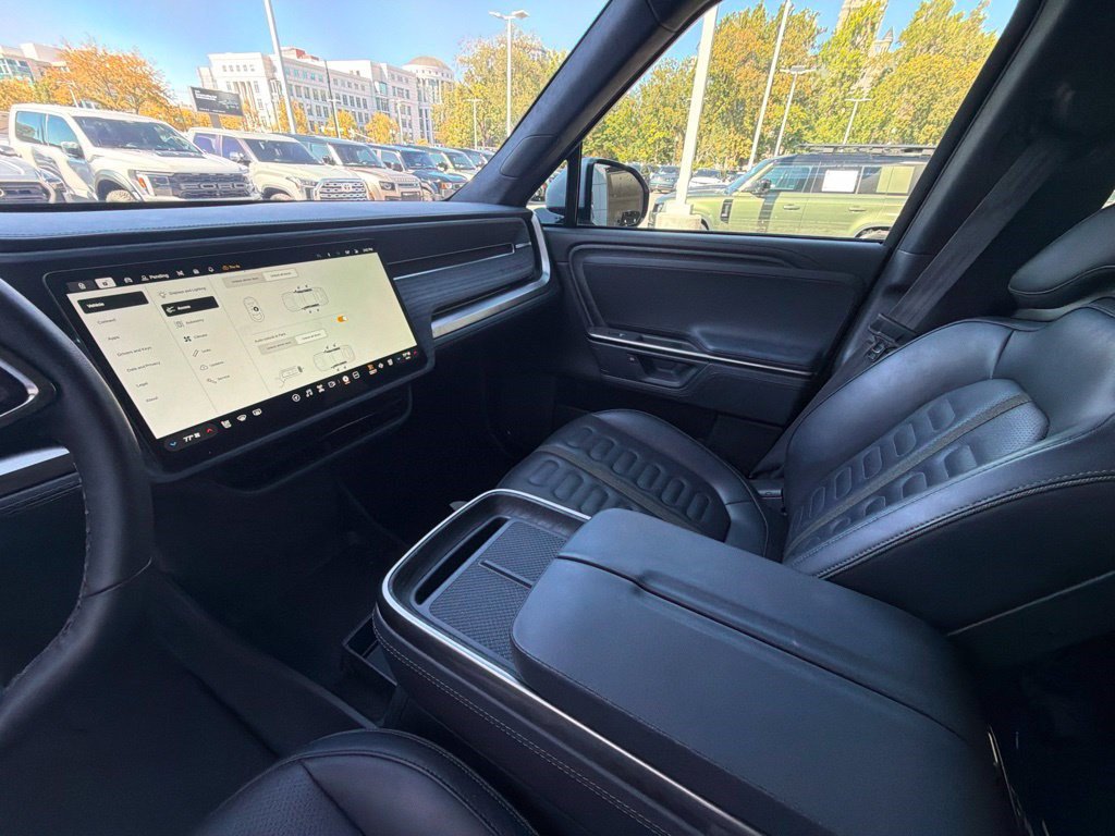 Used 2025 Rivian R1S Adventure Dual AWD/4WD image 14