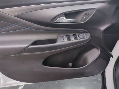 Used 2025 Buick Envista Sport Touring image 20