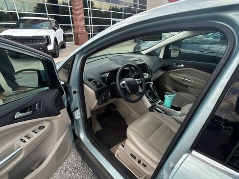Used 2014 Ford C-MAX SEL w/ Equipment Group 302A FWD image 4