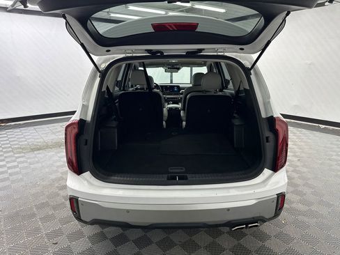 Used 2023 Kia Telluride S w/ S Sunroof Package FWD image 19