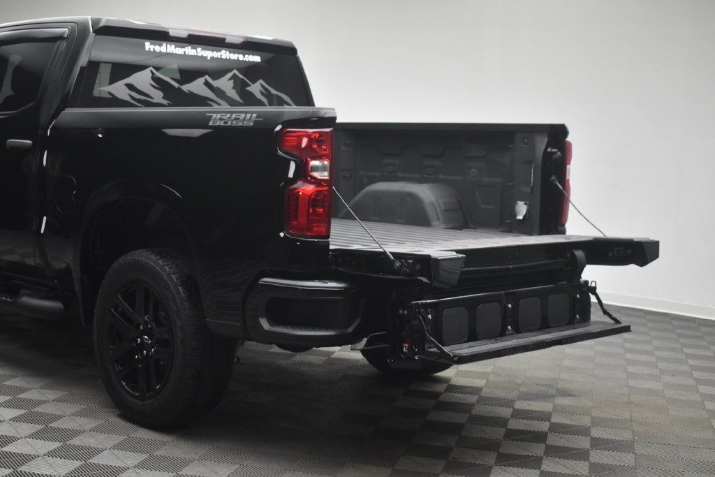 Used 2022 Chevrolet Silverado 1500 Custom Trail Boss AWD/4WD image 25