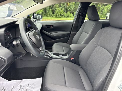 Used 2023 Toyota Corolla LE FWD image 11