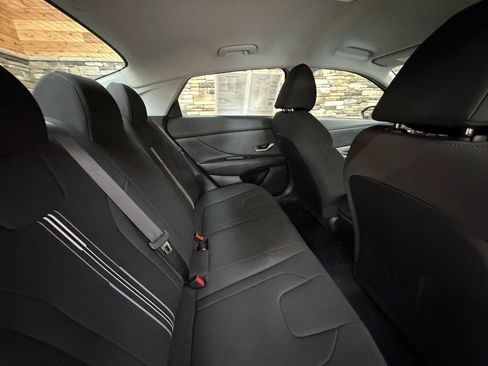 Used 2023 Hyundai Elantra SEL image 29