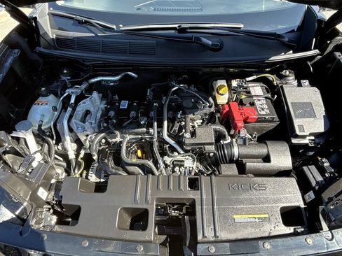 Certified 2025 Nissan Kicks SV AWD/4WD image 18