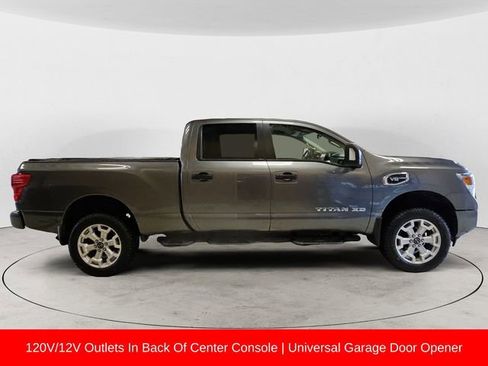 Used 2023 Nissan Titan SV w/ SV Convenience Package image 7
