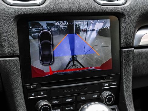 Used 2019 Porsche 718 Boxster image 21