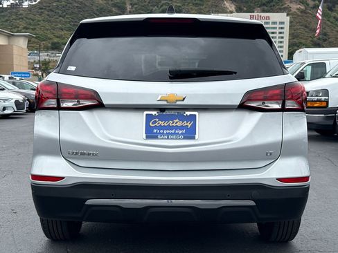 Used 2022 Chevrolet Equinox LT FWD image 8