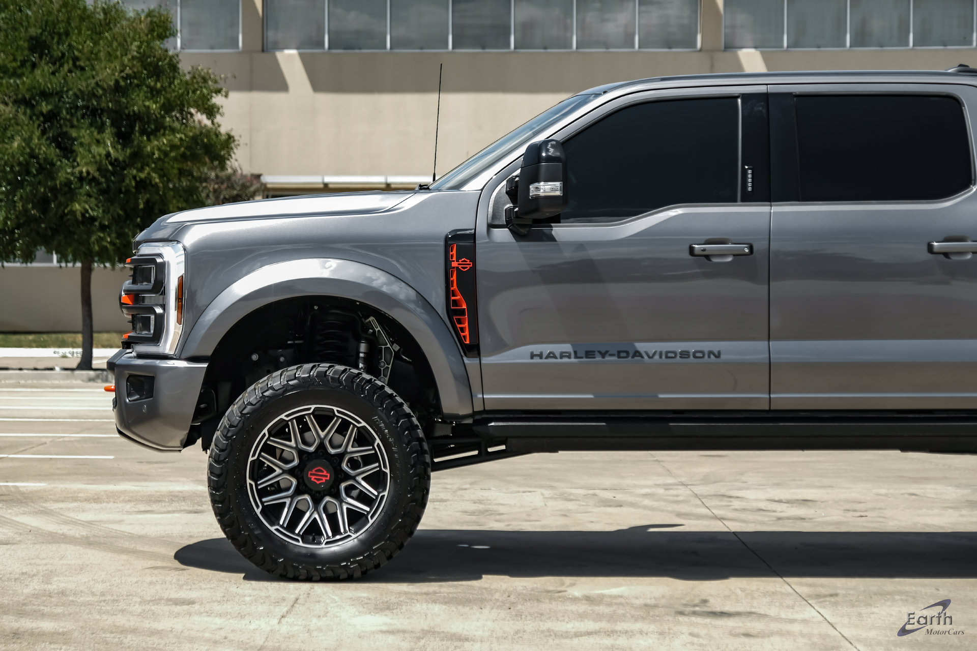 Used 2024 Ford F250 Lariat w/ Lariat Ultimate Package AWD/4WD image 9