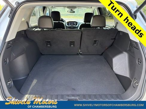 Used 2022 GMC Terrain SLT image 13