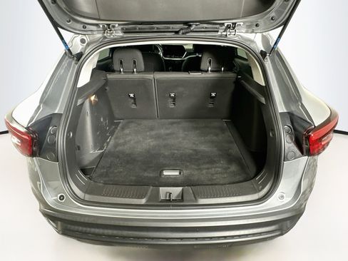 Used 2024 Chevrolet Trax LS FWD image 28