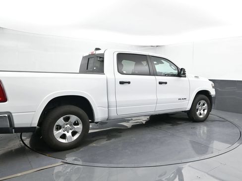 Used 2025 RAM 1500 Big Horn AWD/4WD image 3