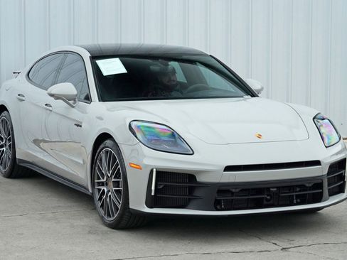 Used 2025 Porsche Panamera 4S AWD/4WD image 56