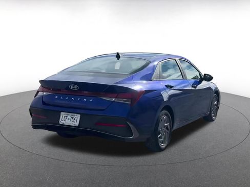 Used 2024 Hyundai Elantra SEL image 14
