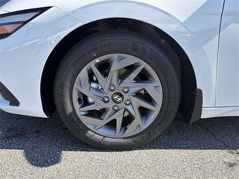 New 2026 Hyundai Elantra Blue image 11