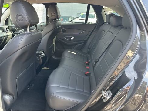 Used 2022 Mercedes-Benz GLC 300 image 17