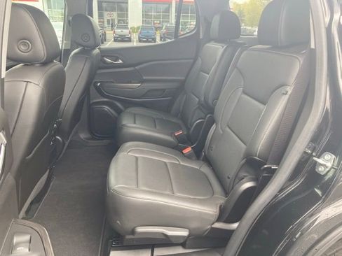 Used 2023 GMC Acadia SLT AWD/4WD image 18