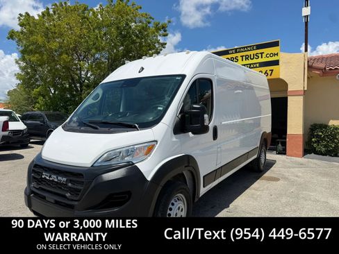 Used 2025 RAM ProMaster 2500 w/ Convenience Group FWD image 1