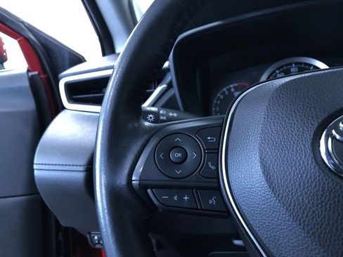 Certified 2022 Toyota Corolla Cross LE w/ Moonroof Package image 25