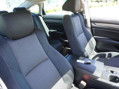 Used 2021 Honda Accord Hybrid image 16