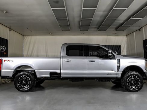 Used 2023 Ford F250 Lariat w/ FX4 Off-Road Package AWD/4WD image 5