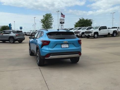 New 2026 Chevrolet Trax LT image 7
